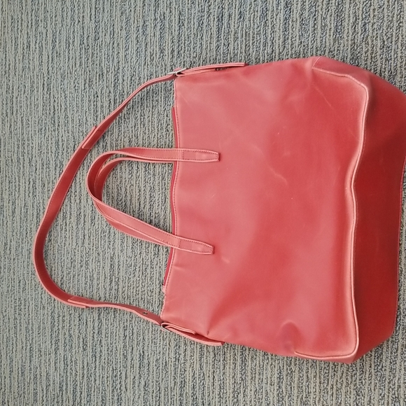 Matt and Nat Vegan Leather Tote - Picture 5 of 17